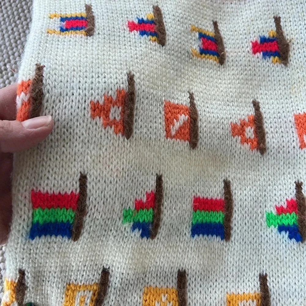 Vintage 70’s Rare Colorful Flag Novelty Print Scarf. Woven. Fringe.